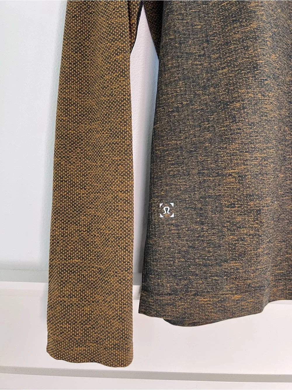 lululemon athletica Men's Brown Crewneck Long-Sleeve top